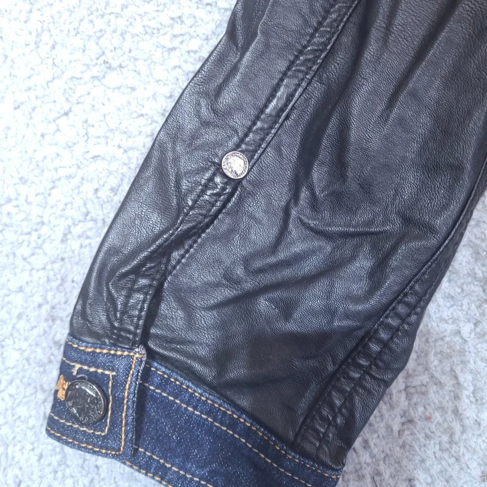 The Heritage America 1776 Denim Distillery Jacket Mens Small Faux Leather Forged